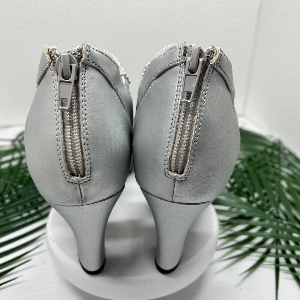 Easy Street Flash Silver Satin Open Toe Heeled Dress Sandals Size 9.5 WW NWB - Picture 7 of 14